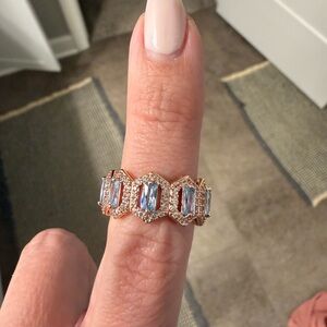 Elegant Blue and Gold Women's Ring